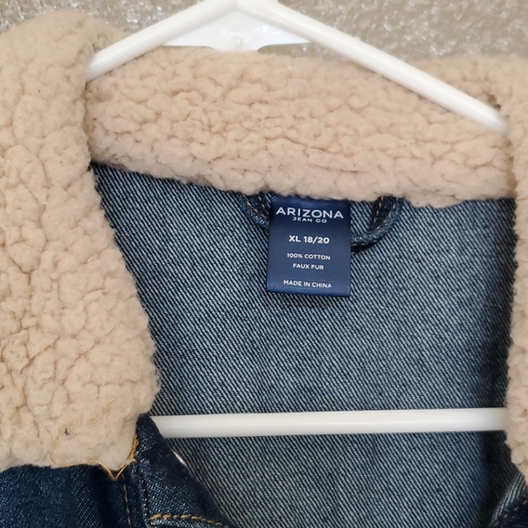 Jean jacket - Picture 3 of 4